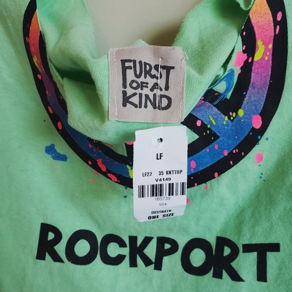 LF furst of a kind cold shoulder graphic crop top - Picture 8 of 8